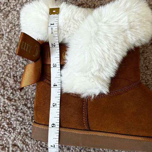 Juicy Couture Cognac Tan King Flat Heel Faux Fur Trim Winter Boots Size 8 - Picture 12 of 14